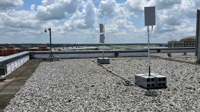 The donors of a turn-key Digital DAS installed right near an International Airport. Although there are cell sites on the roof of the same building, coverage inside the building was little to non-existent before the JDTECK DAS was installed. Now there is full bars 5G throughout the space!